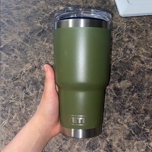 Forest Green Yeti Rambler 30oz Tumbler!